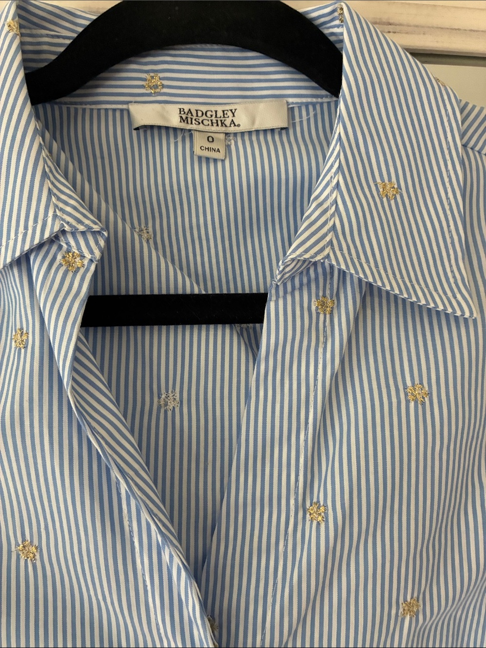 ✨CLOSET CLEAROUT✨Badgley Mischka Striped Blue Ruffle Sleeve Button-Up Size‎ 0 - Picture 3 of 4